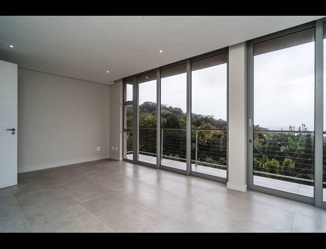 3 BEDROOM TOWNHOUSE FOR SALE IN LA LUCIA RIDGE